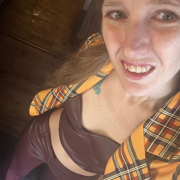 Meet your Posher, Amanda - Picture 8 of 9